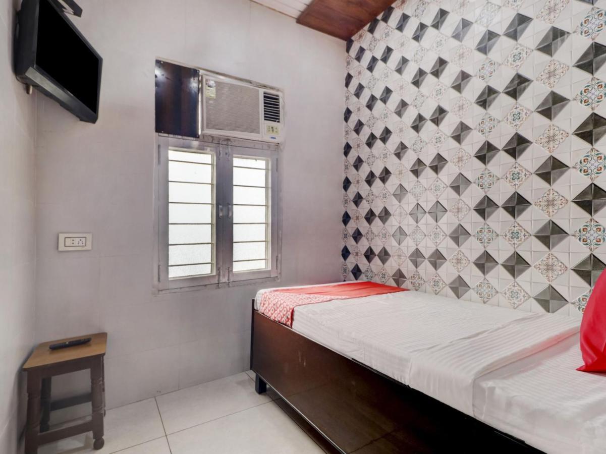 Oyo 77454 Hotel Prince Palace Patiala Exterior photo