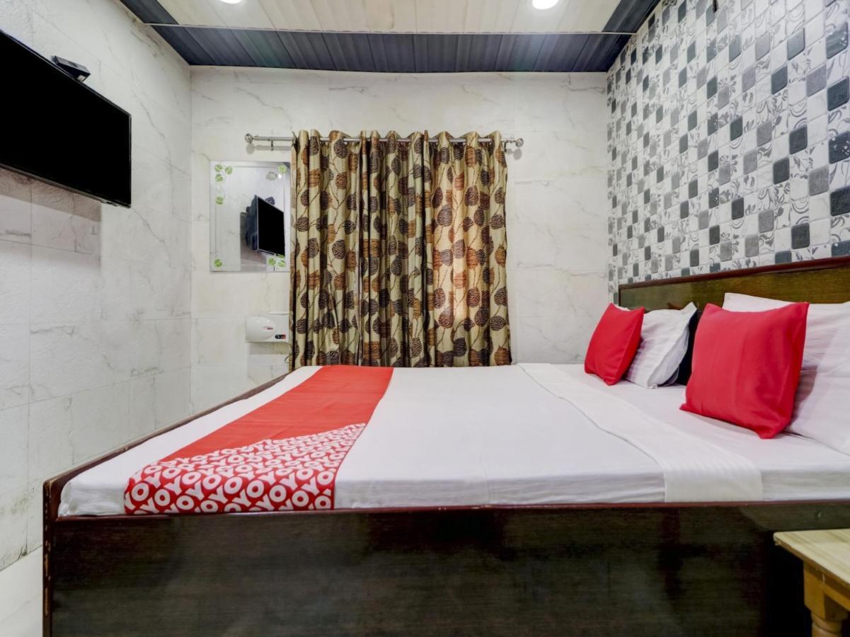 Oyo 77454 Hotel Prince Palace Patiala Exterior photo
