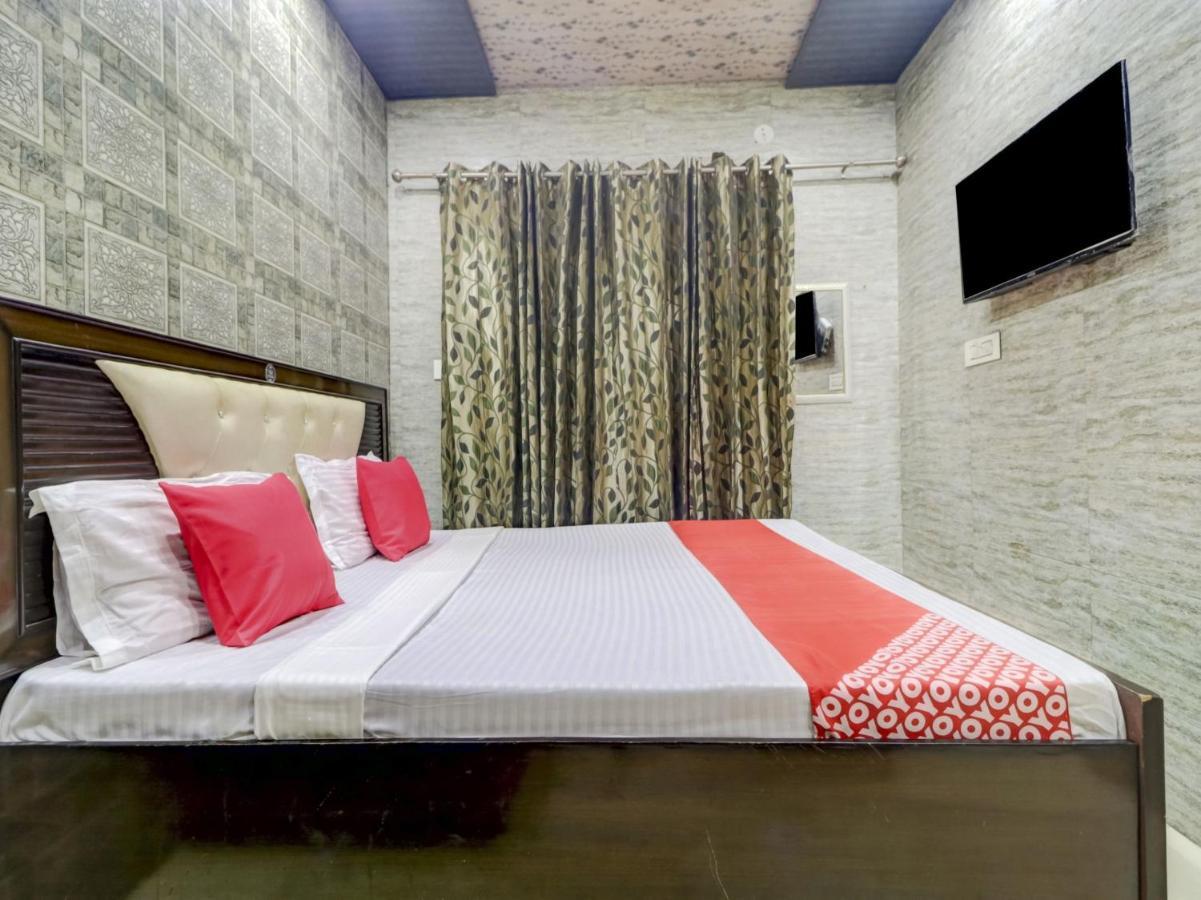 Oyo 77454 Hotel Prince Palace Patiala Exterior photo